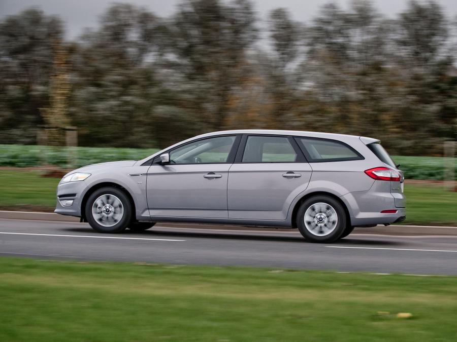  Ford Mondeo Turnier 2010 года  (UK) (фото 8 из 11)